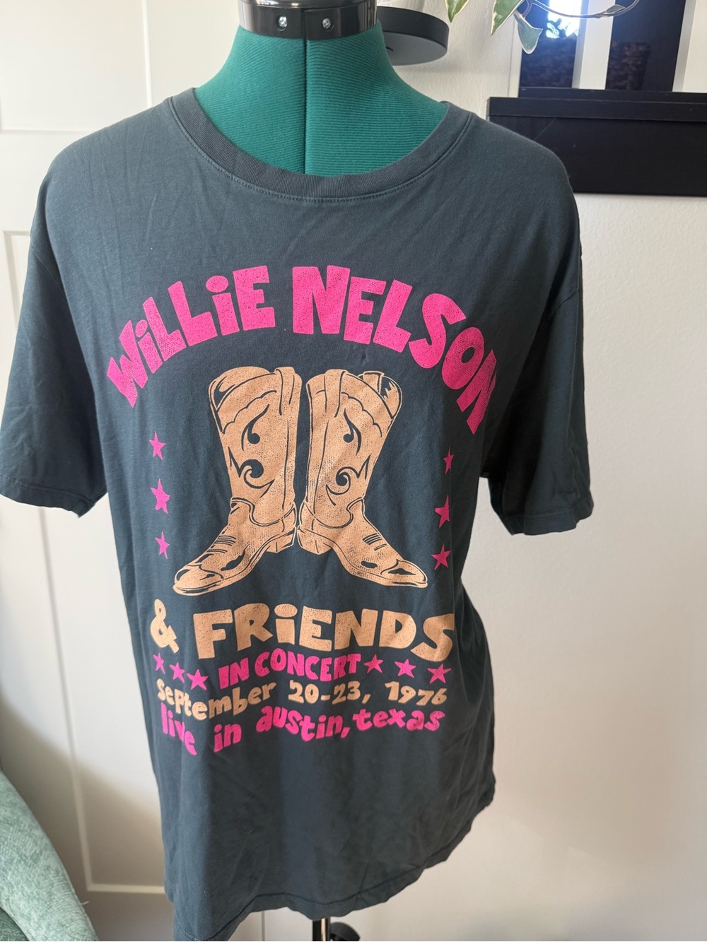 Willie Nelson & Friends Short Sleeve Graphic Tee - Black with Pink & Tan Print